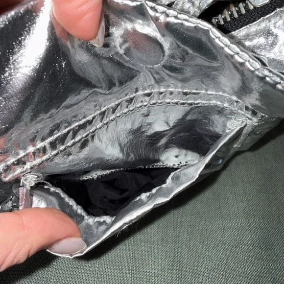 BAGGU Deadstock Silver Metallic Cargo Shoulder Bag - Picture 8 of 10
